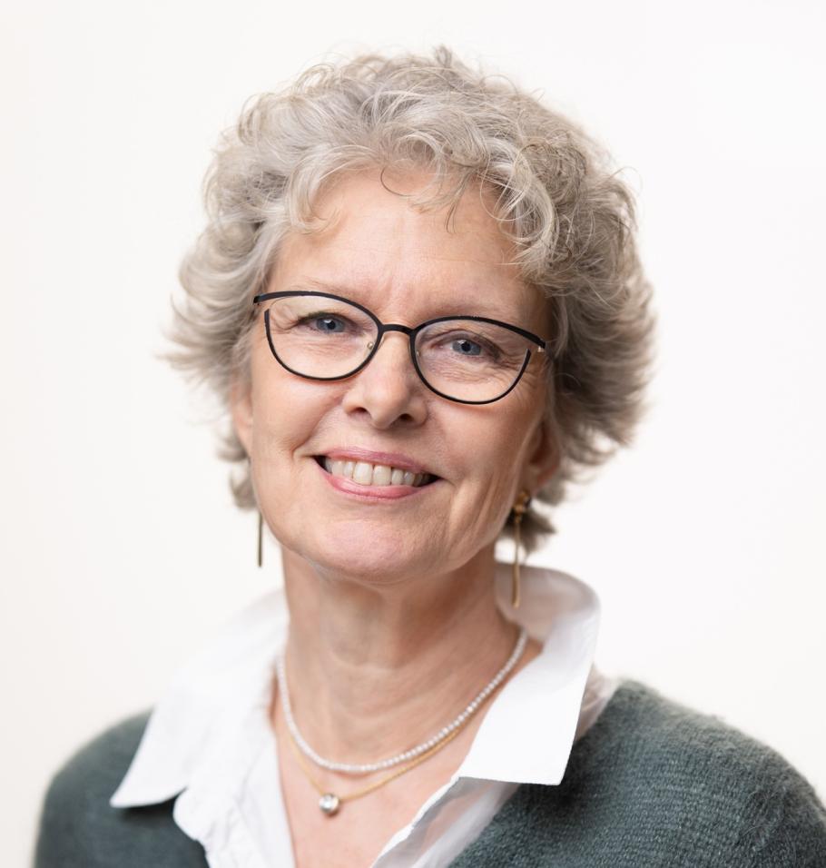 Headshot of Dr. Caroline Shiboski